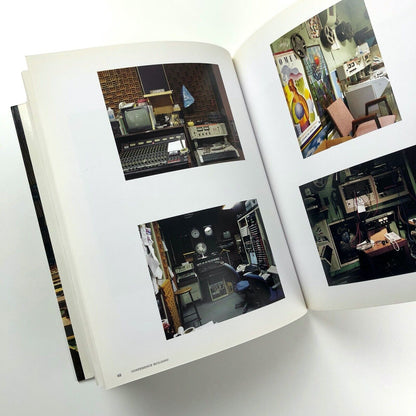 The U.N. Building photographs by Ben Murphy. Essay by Aaron Betsky 2005