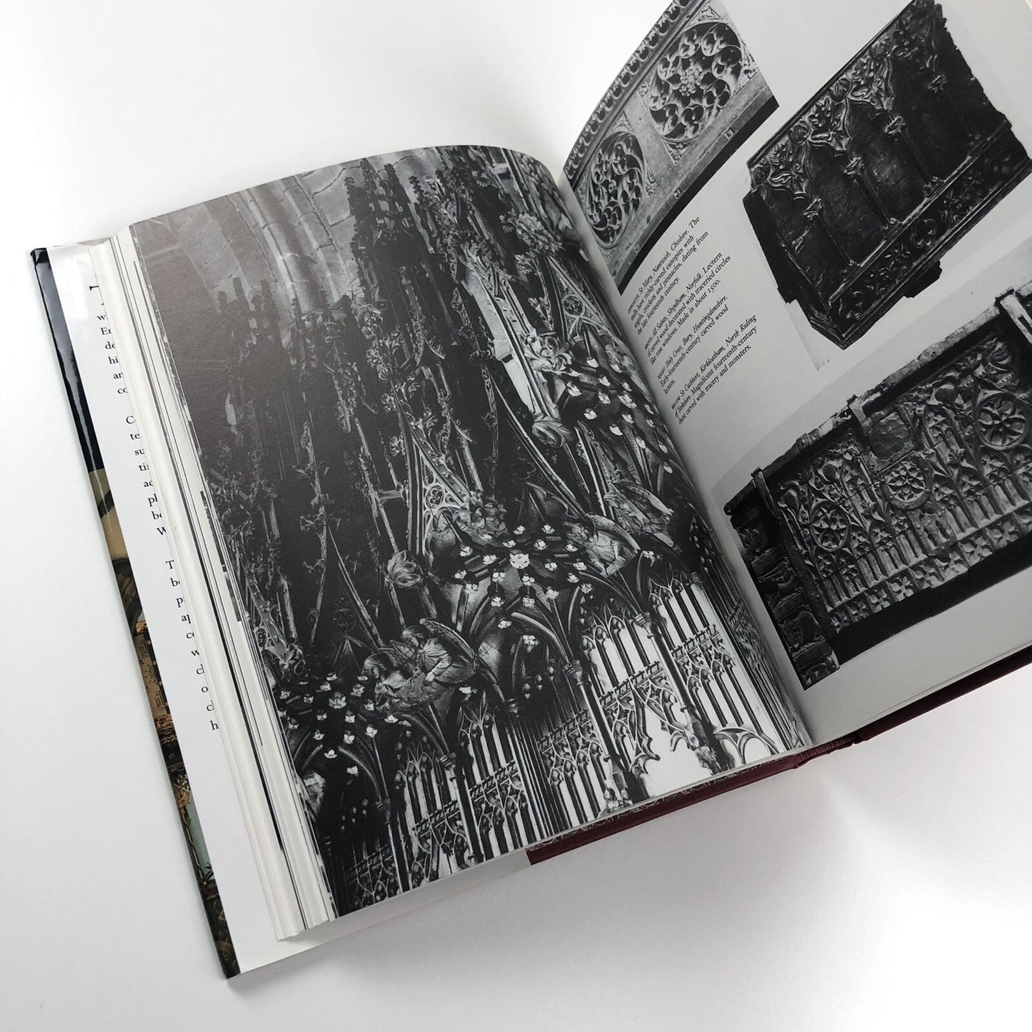 Treasures Of The English Churches text by John Martin Robinson 1995