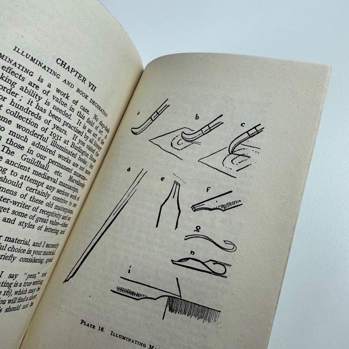 The Art of Lettering and Lay-out by Len A. Doust. Warne’s series, No. 6