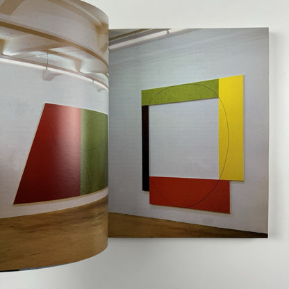 Robert Mangold | Centro Galego de Arte Contemporánea / Guggenheim Museum, 1999