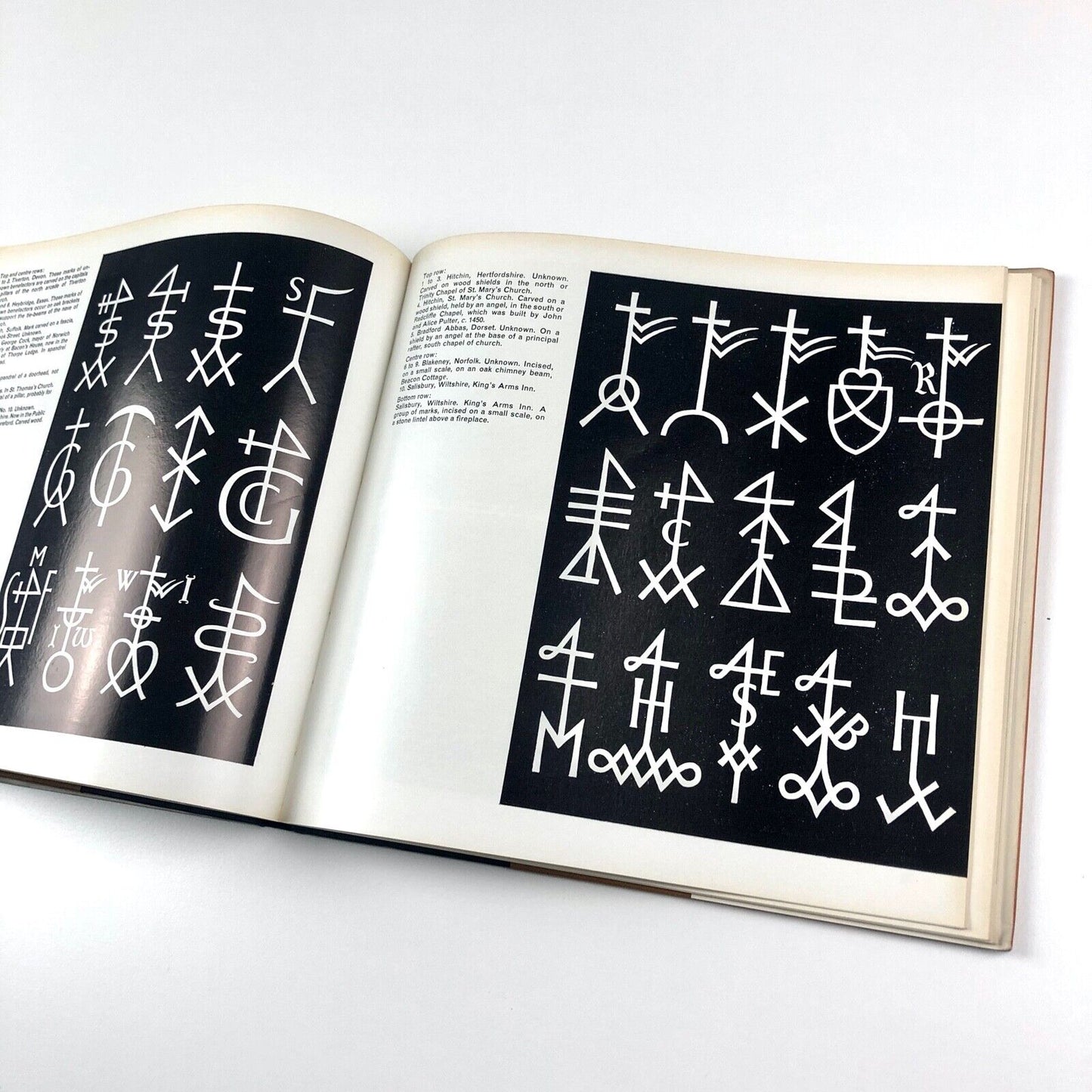 English Merchants' Marks by F. A. Girling | Oxford University Press, 1964