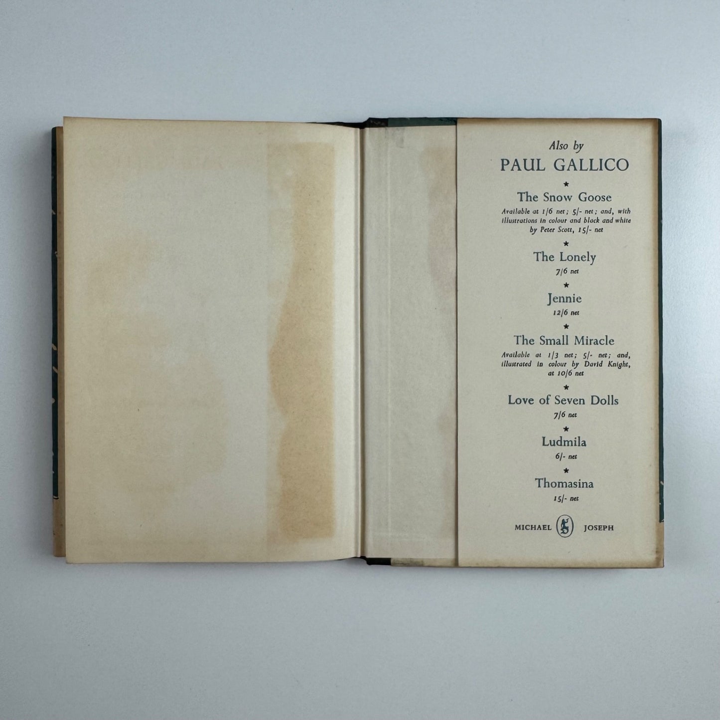 Snowflake by Paul Gallico | Michael Joseph, 1958 11th impression signed