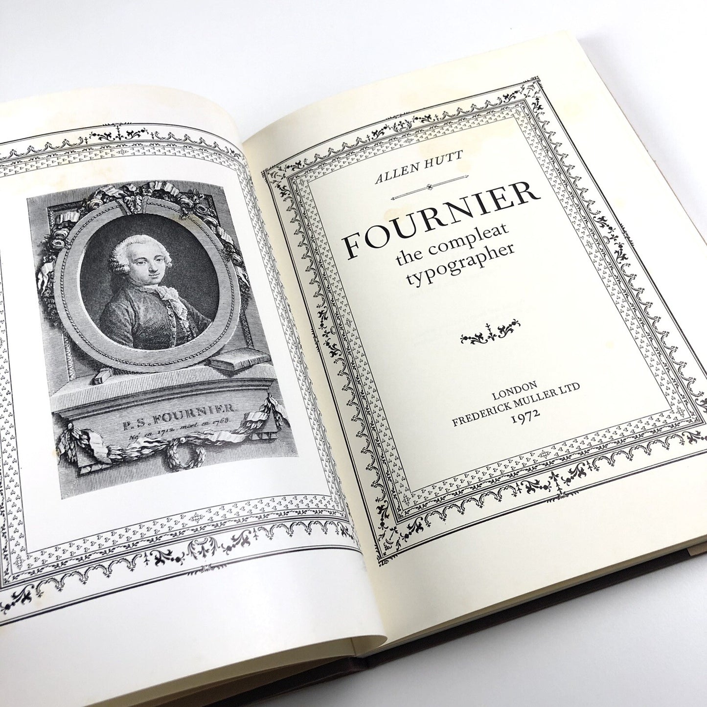 Fournier – the Compleat Typographer by Allen Hutt | Frederick Muller 1972