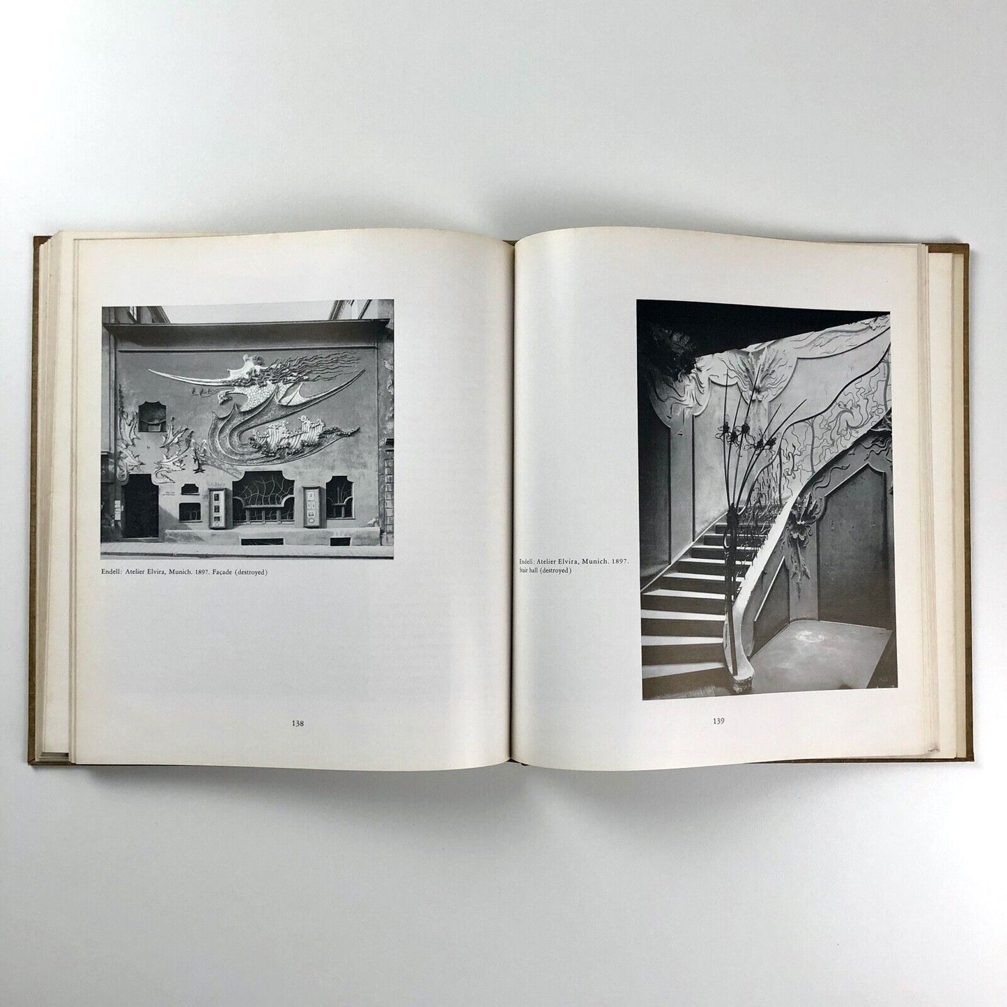 Art Nouveau – Art and Design at the Turn of the Century | Museum of Modern Art, 1959 | Peter Seltz